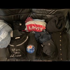 $80💜Levis,Brandy Melville,Uniqlo,TNA,underarmor💖